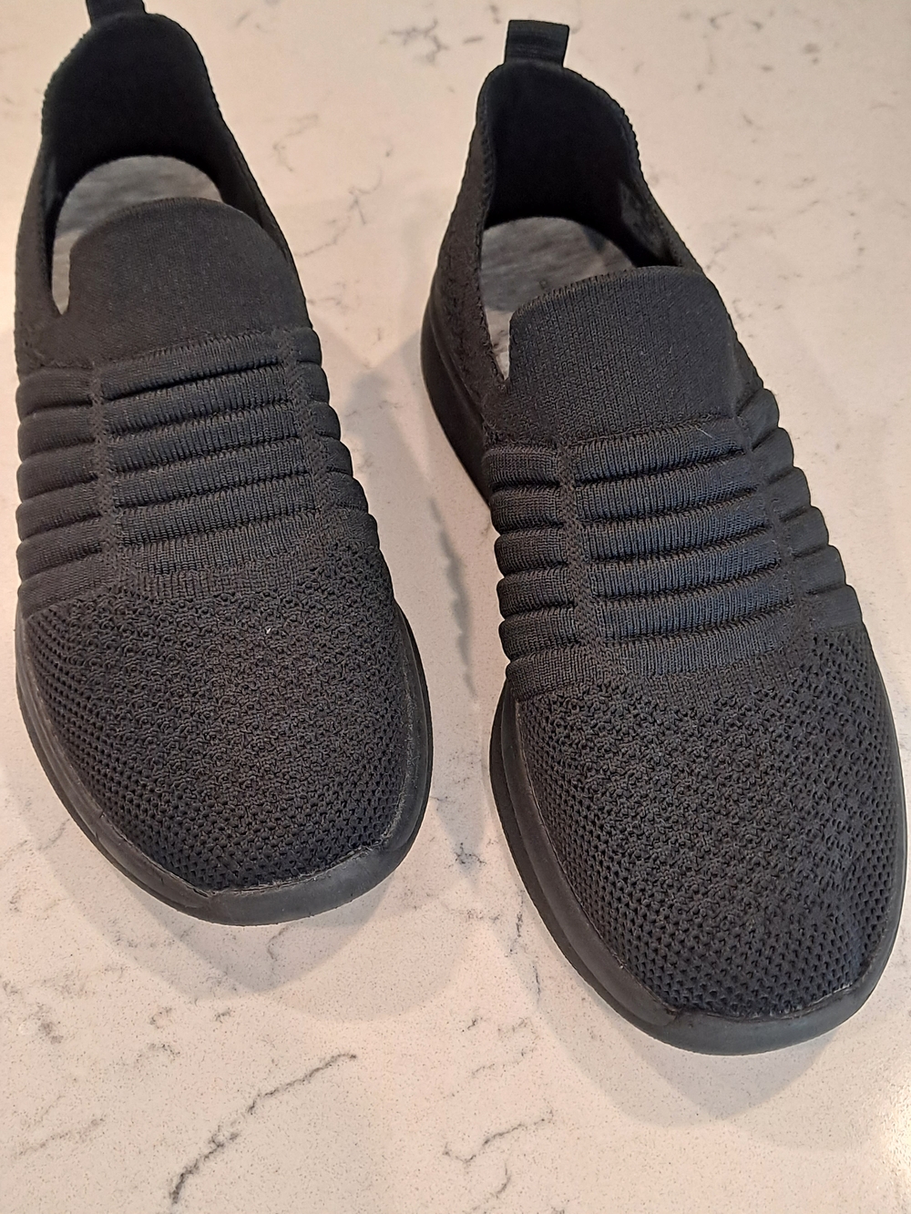 Slip-On Knit Casual Sneakers - Black